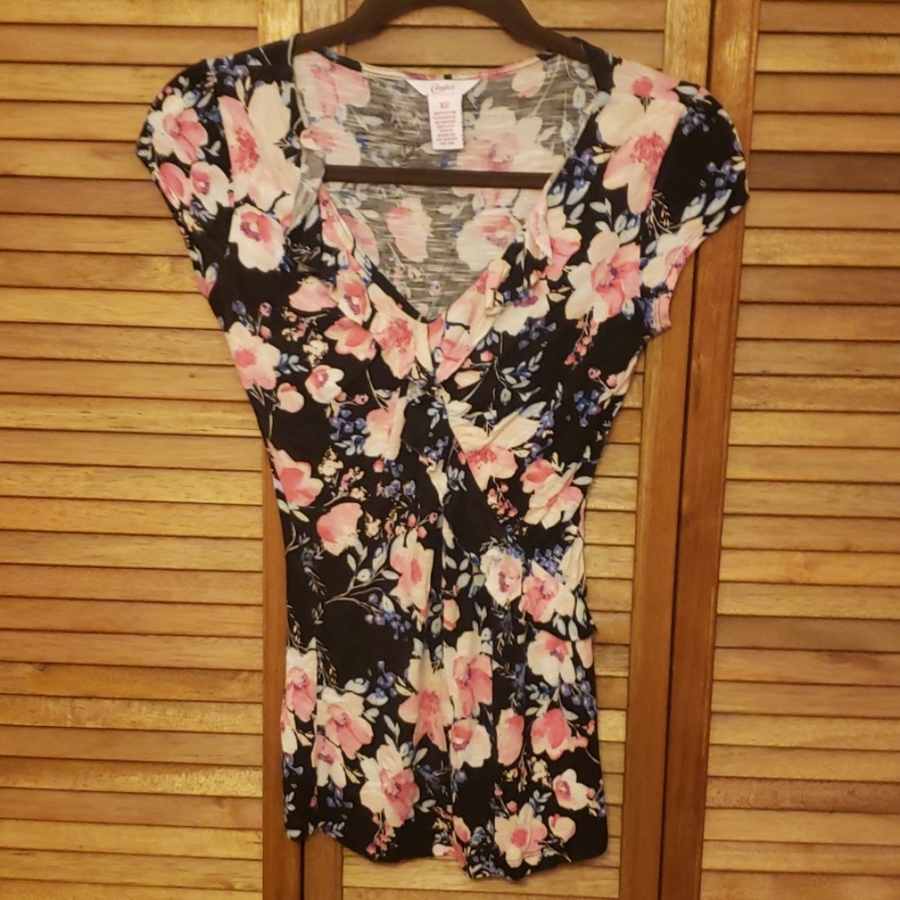 Floral v neck dressy top
